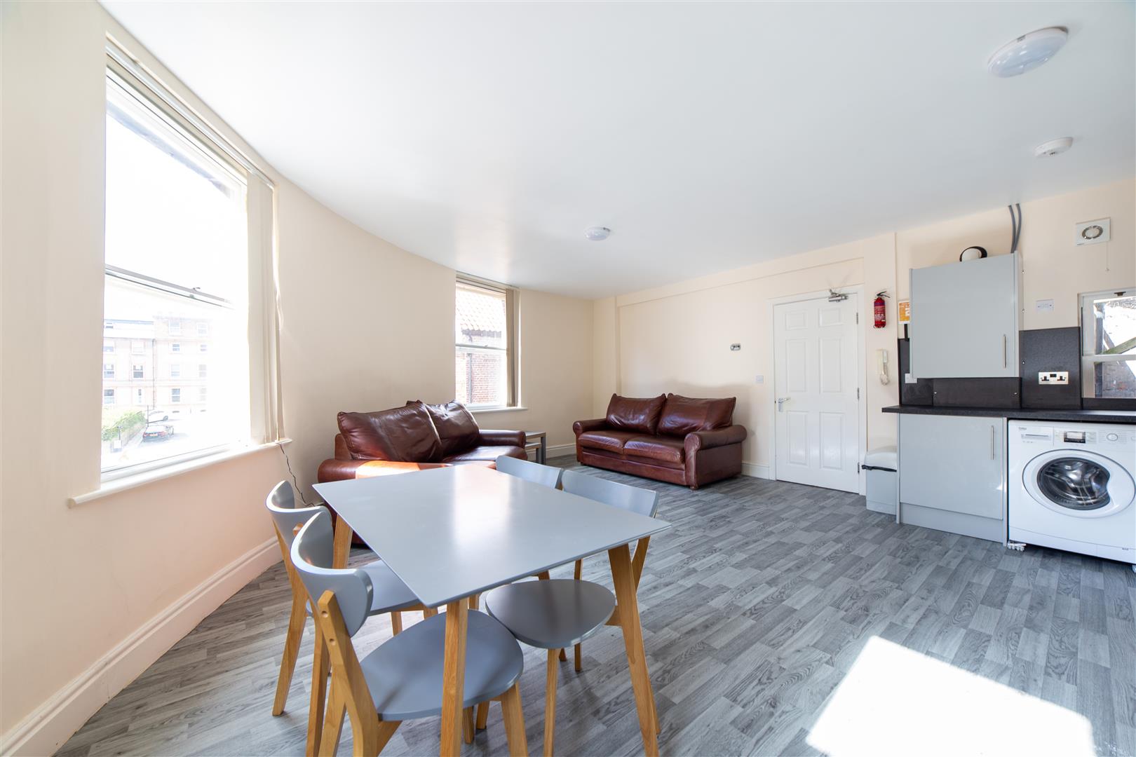 4 bed apartment to rent in Fenkle Street, Newcastle Upon Tyne 2