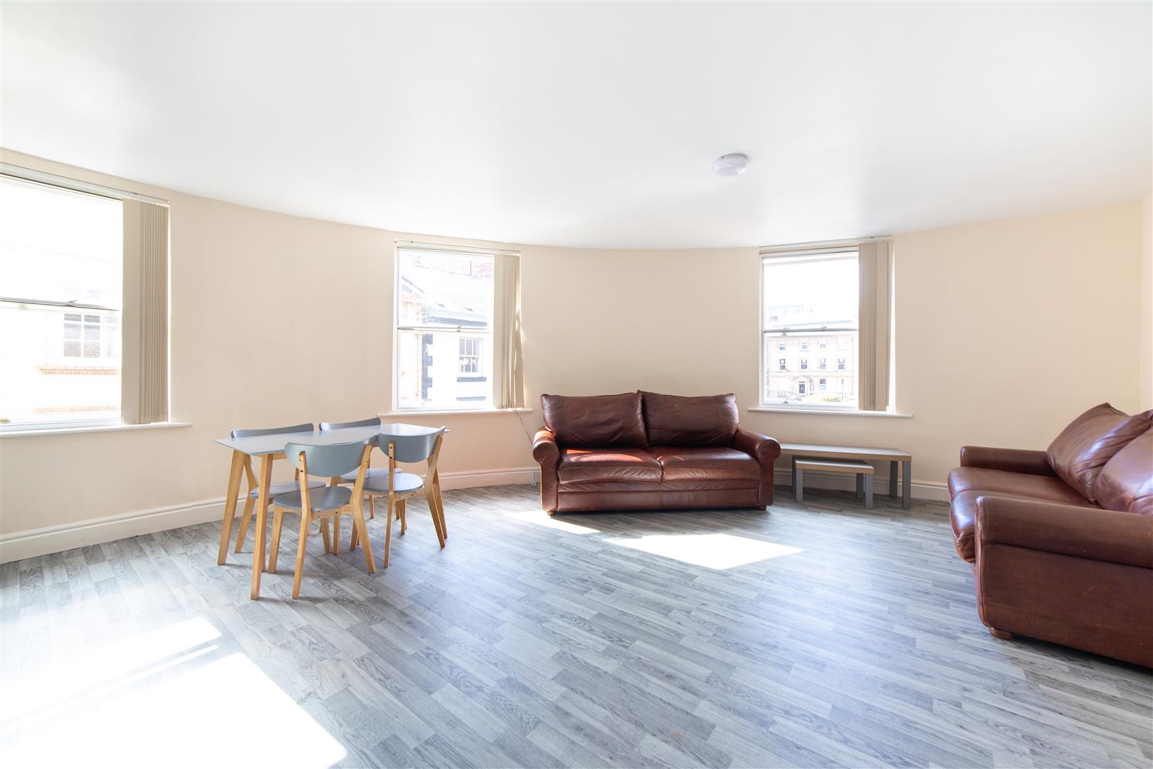 4 bed apartment to rent in Fenkle Street, Newcastle Upon Tyne 3