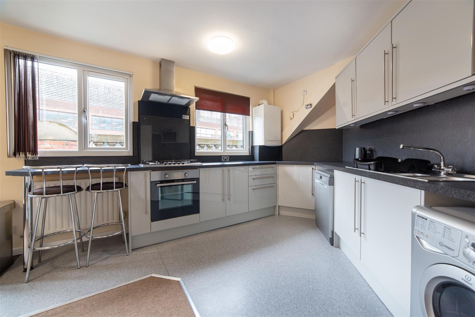 3 bed apartment to rent in Leazes Park Road, City Centre 1