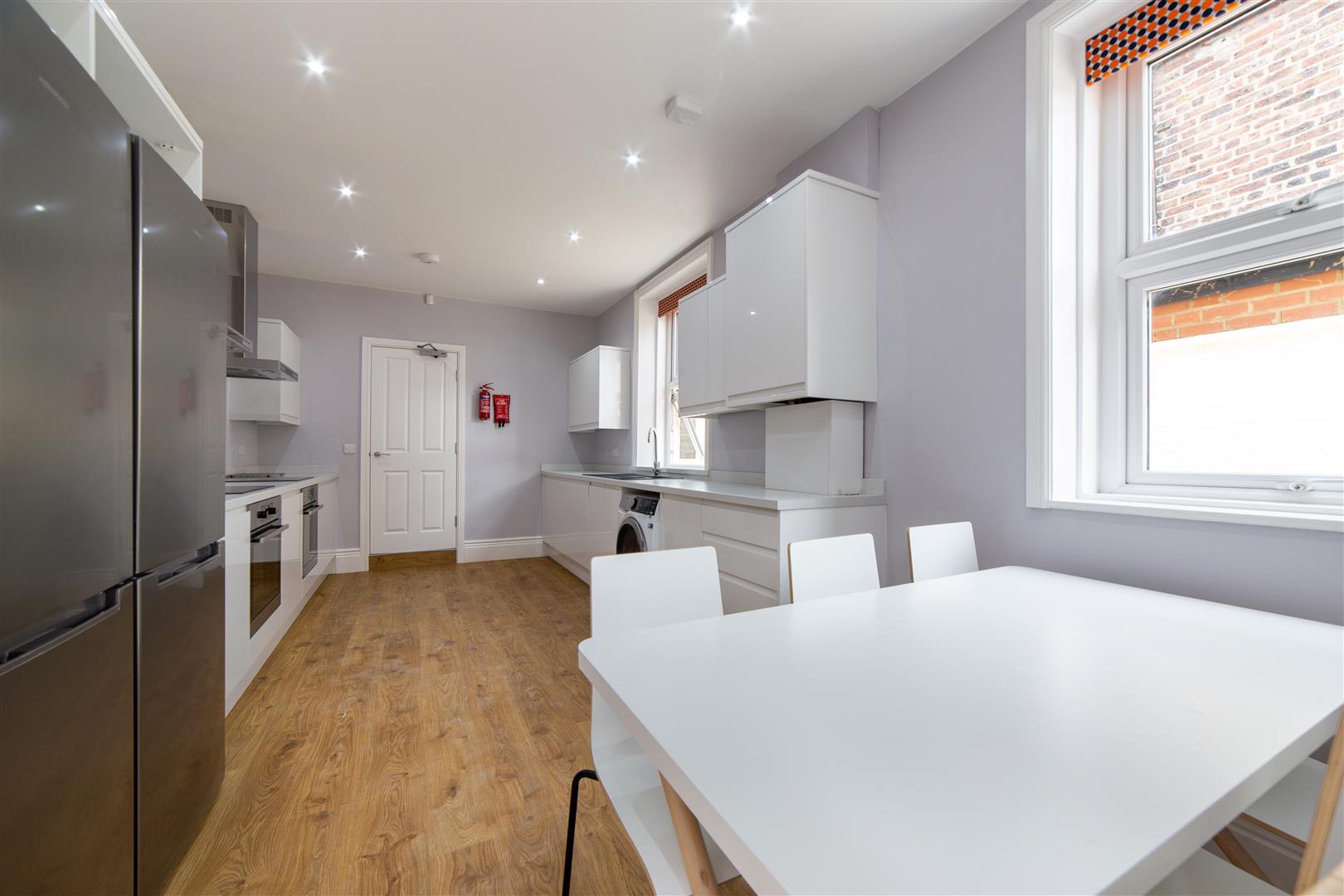 6 bed terraced house to rent in Holly Avenue, Jesmond  - Property Image 5
