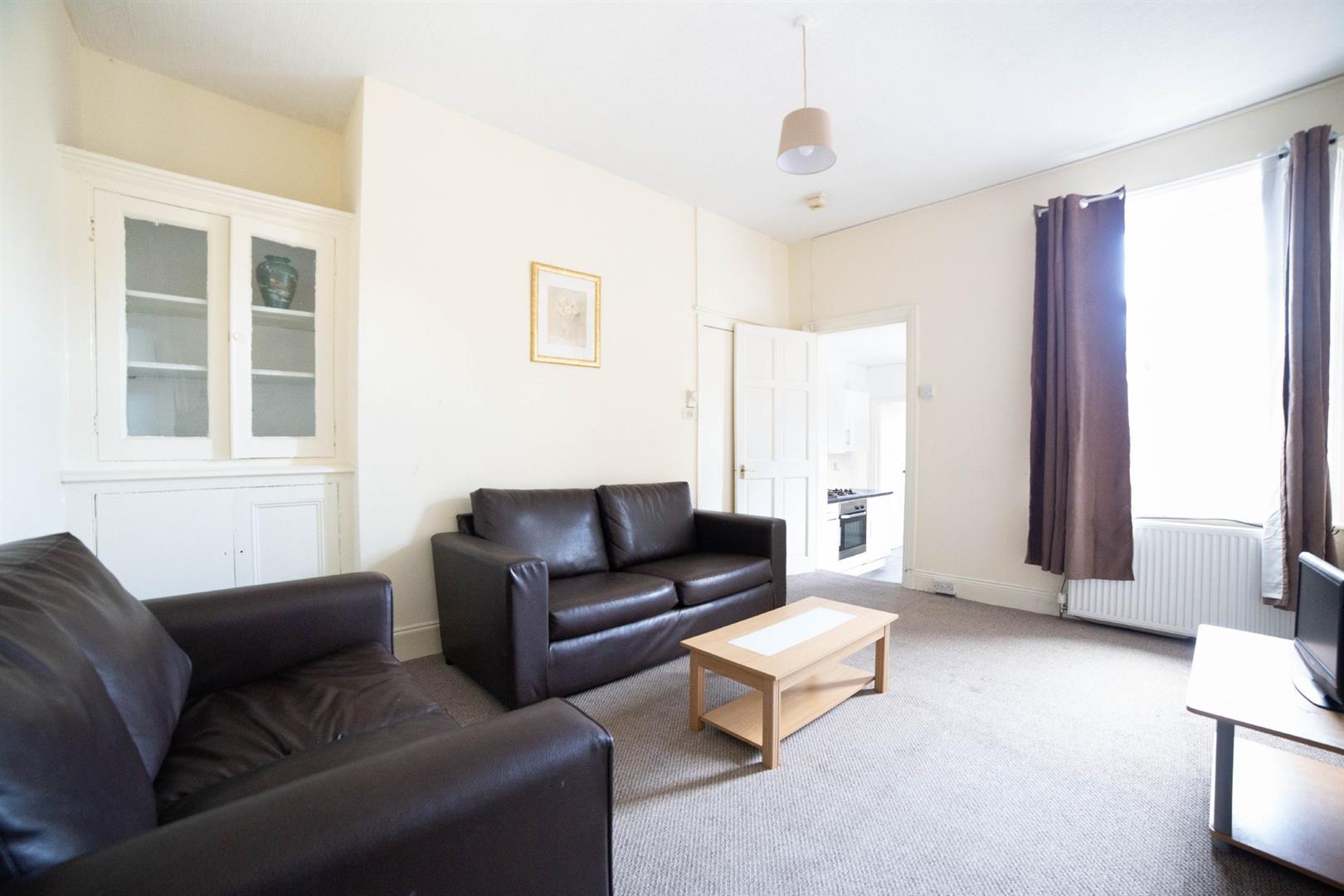 2 bed flat to rent in Rothbury Terrace, Newcastle Upon Tyne, NE6 
