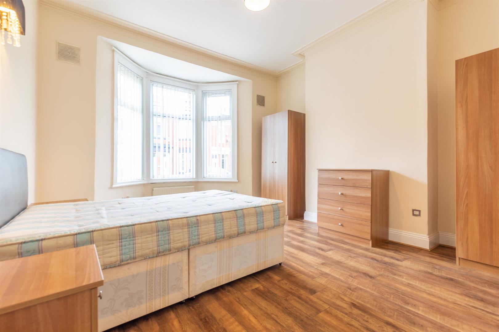 2 bed flat to rent in Simonside Terrace, Heaton  - Property Image 2