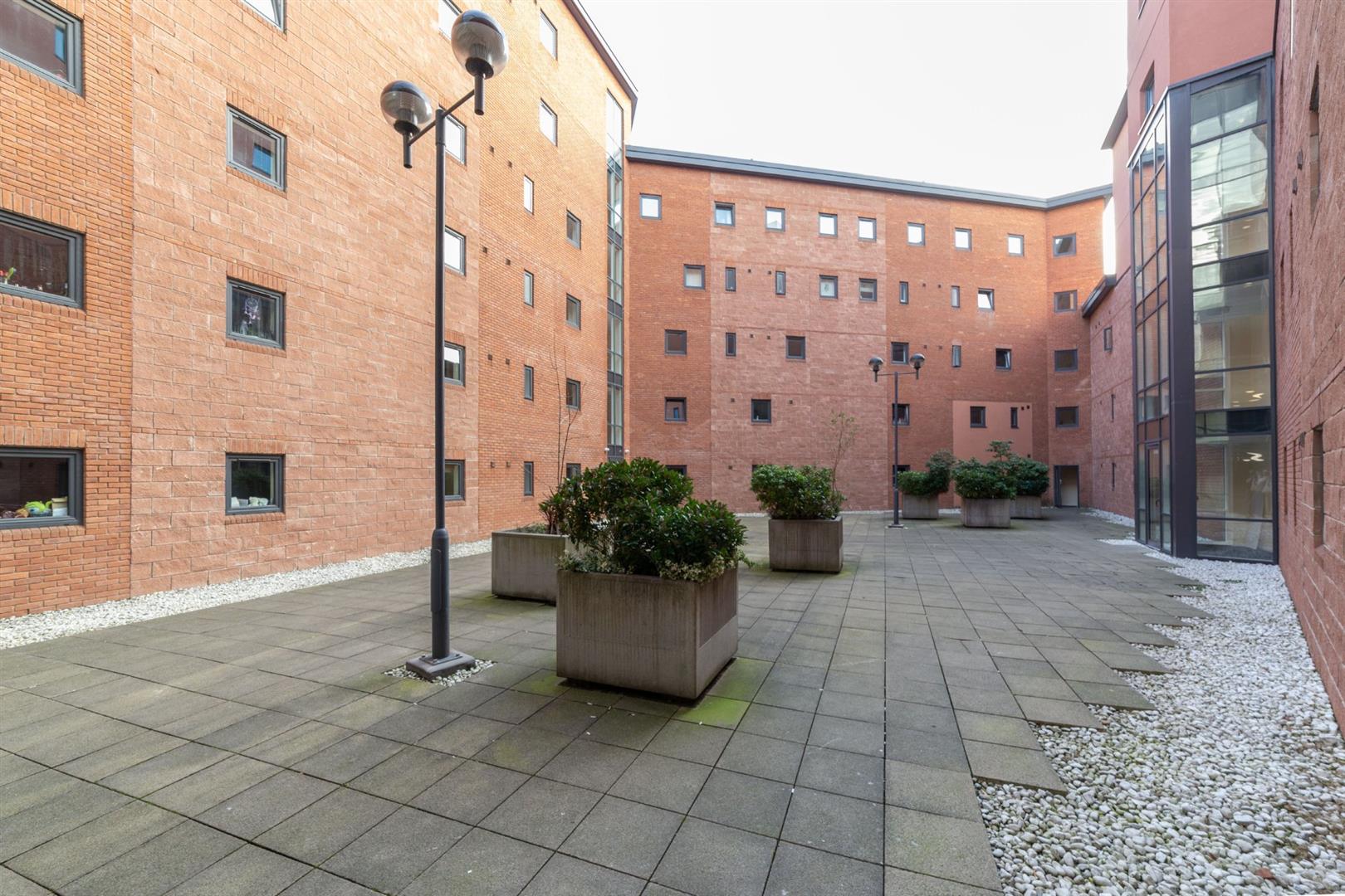 3 bed apartment to rent in Rialto Building, City Centre  - Property Image 5
