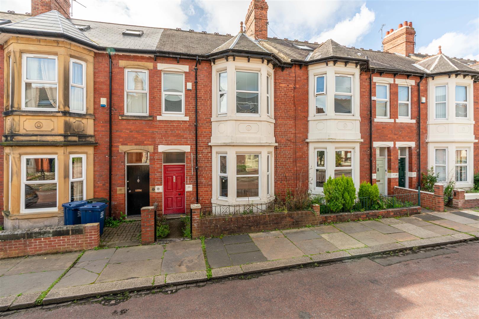 6 bed terraced house to rent in Cavendish Place, Jesmond  - Property Image 2