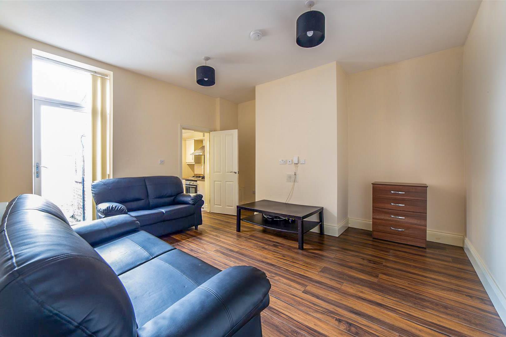 2 bed flat to rent in Addycombe Terrace, Heaton  - Property Image 3