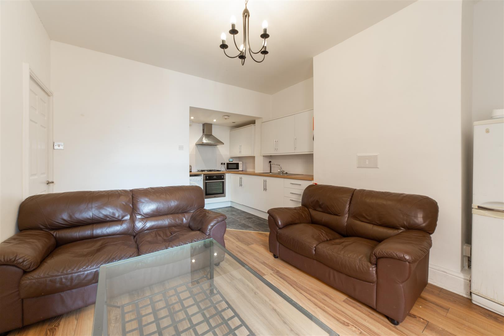 3 bed flat to rent in Warwick Street, Newcastle Upon Tyne - Property Image 1