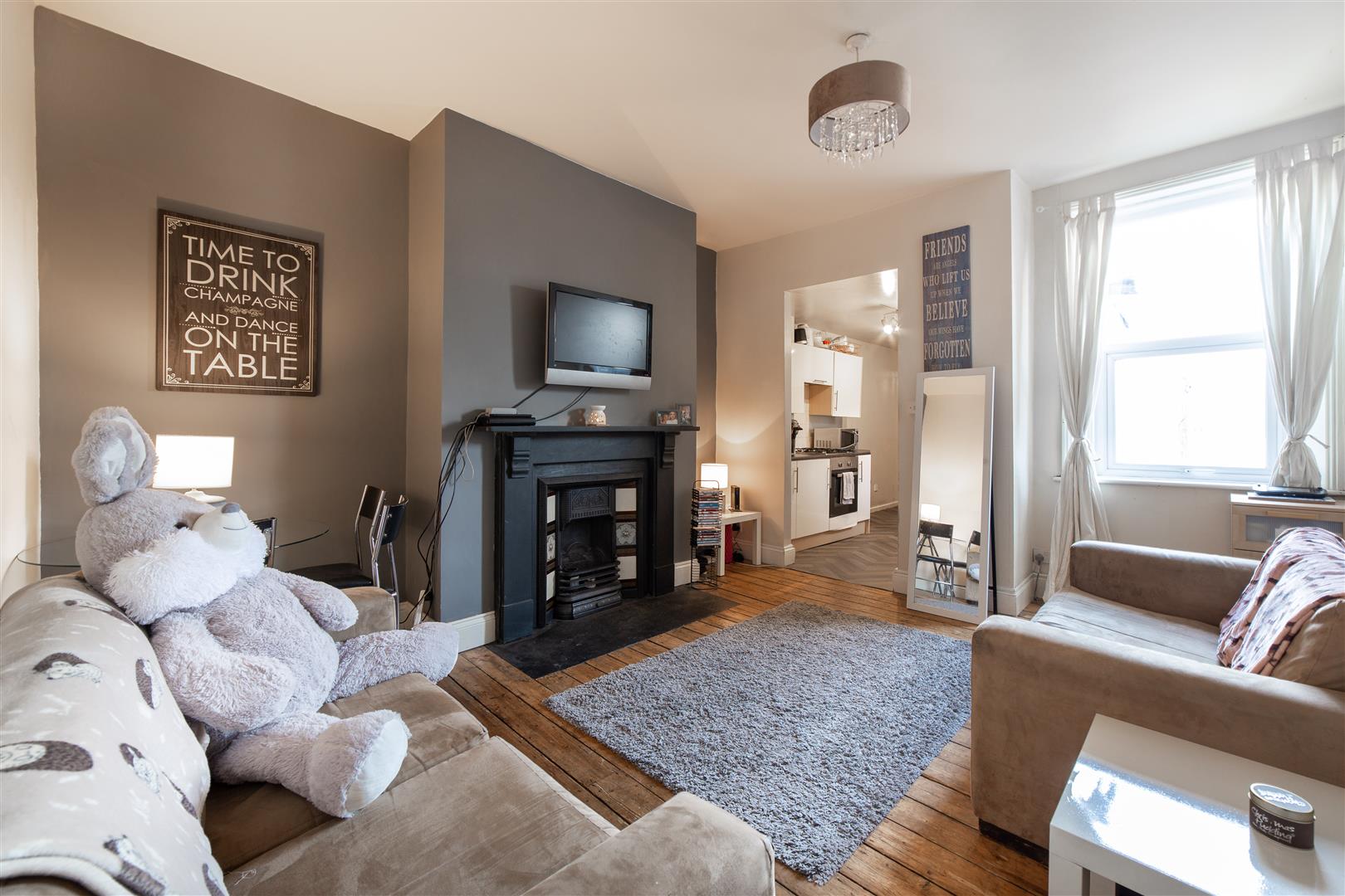 3 bed flat to rent in Warwick Street, Heaton, NE6 