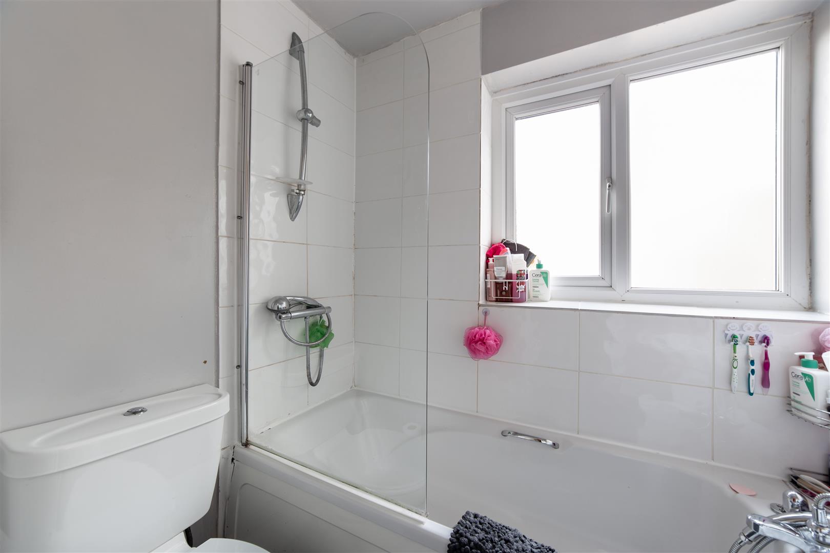 3 bed flat to rent in Warwick Street, Newcastle Upon Tyne  - Property Image 6