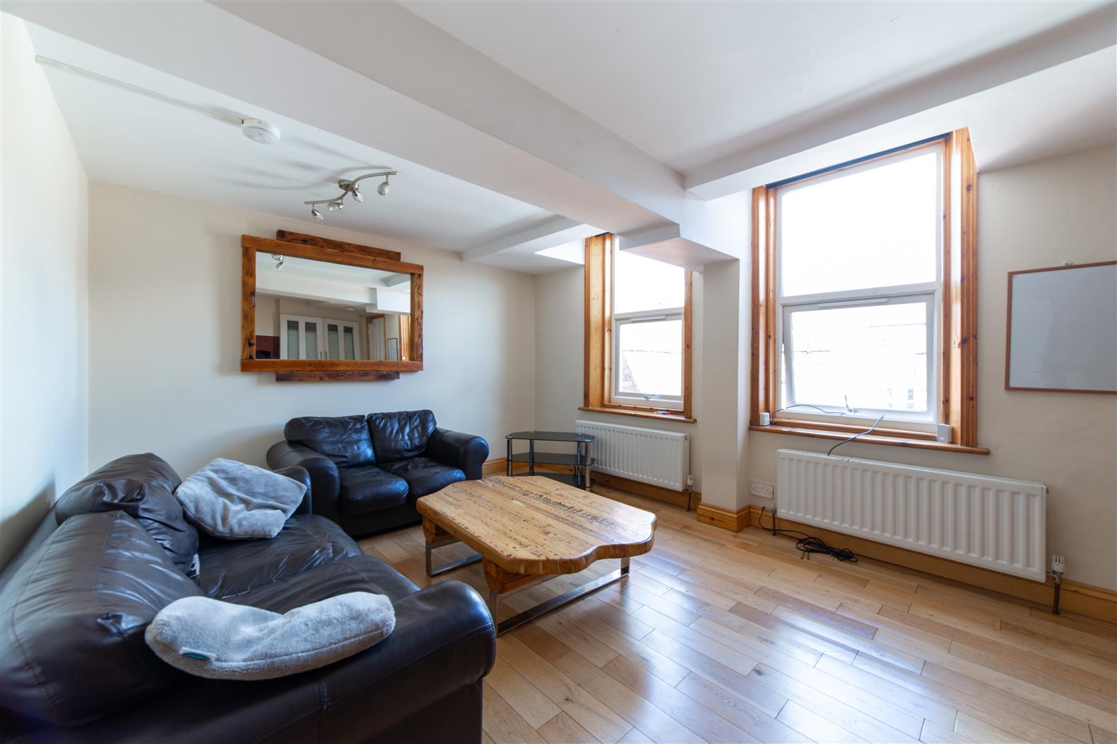 4 bed maisonette to rent in Simonside Terrace, Newcastle Upon Tyne  - Property Image 3