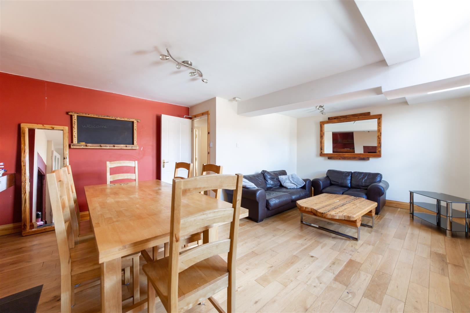 4 bed maisonette to rent in Simonside Terrace, Newcastle Upon Tyne  - Property Image 1