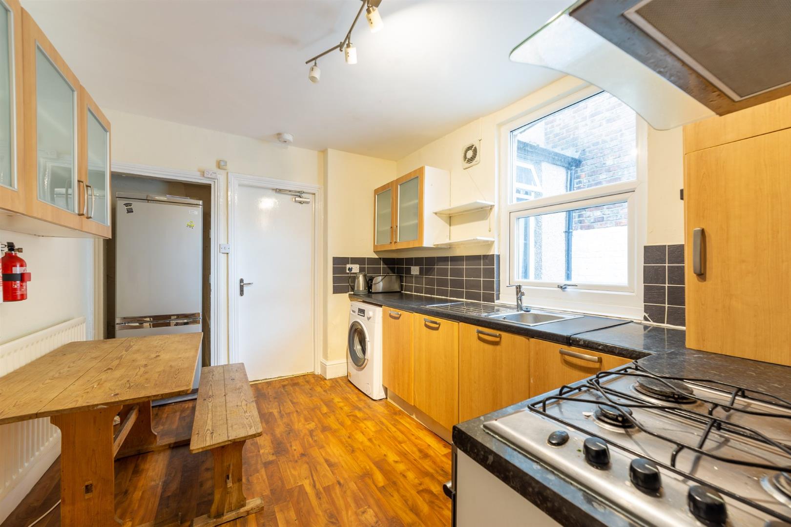5 bed terraced house to rent in Falmouth Road, Heaton 1
