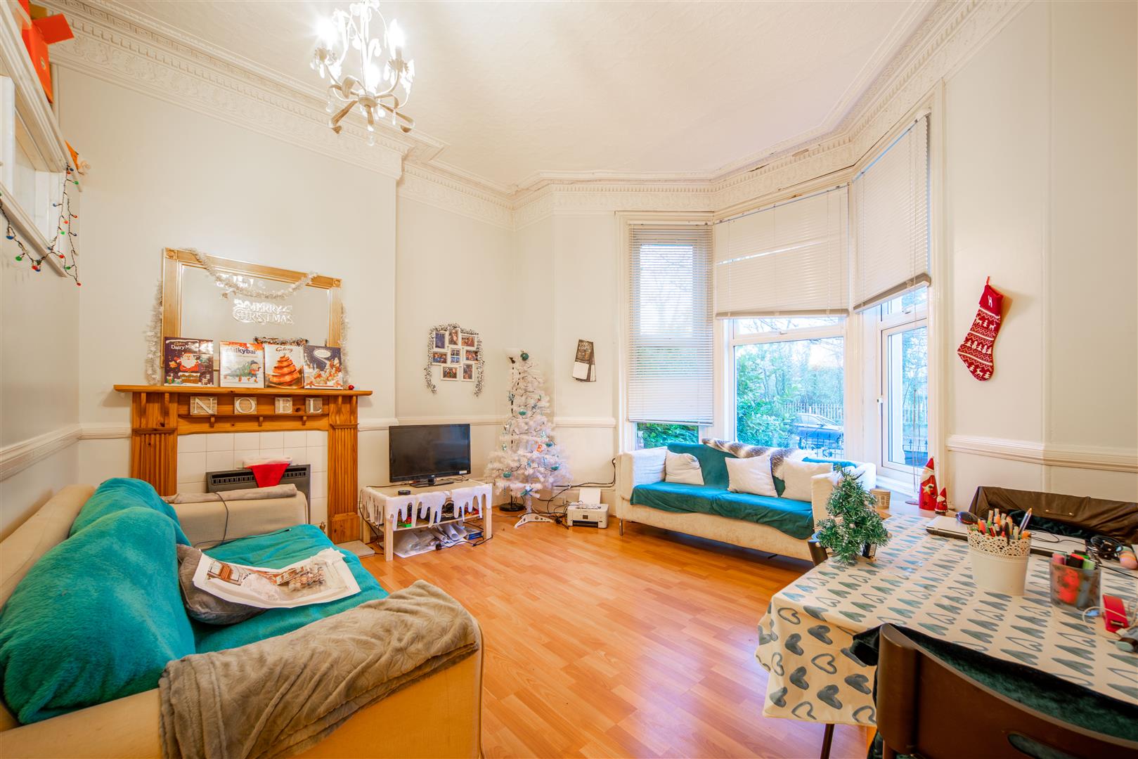 4 bed flat to rent in Eslington Terrace, Jesmond  - Property Image 1