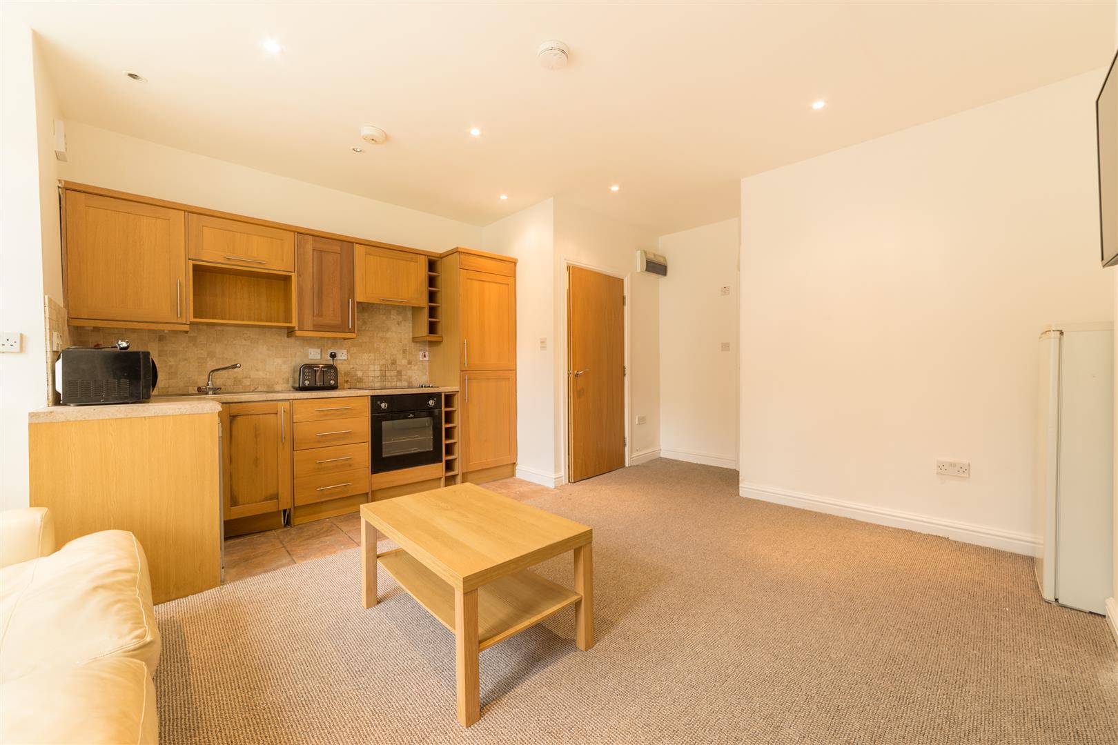 5 bed flat to rent in North Bank, Jesmond - Property Image 1