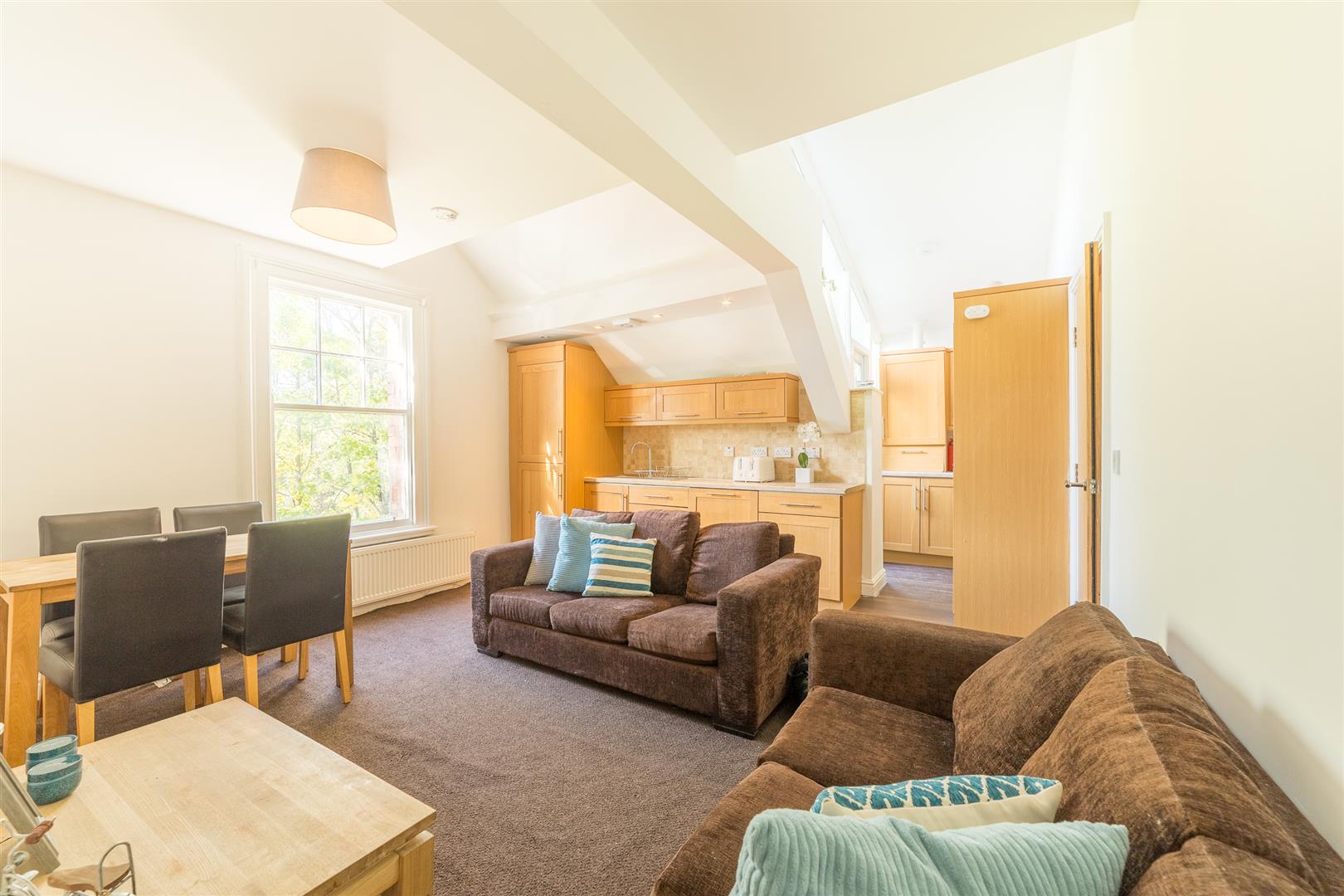 6 bed flat to rent in North Bank, Jesmond  - Property Image 1