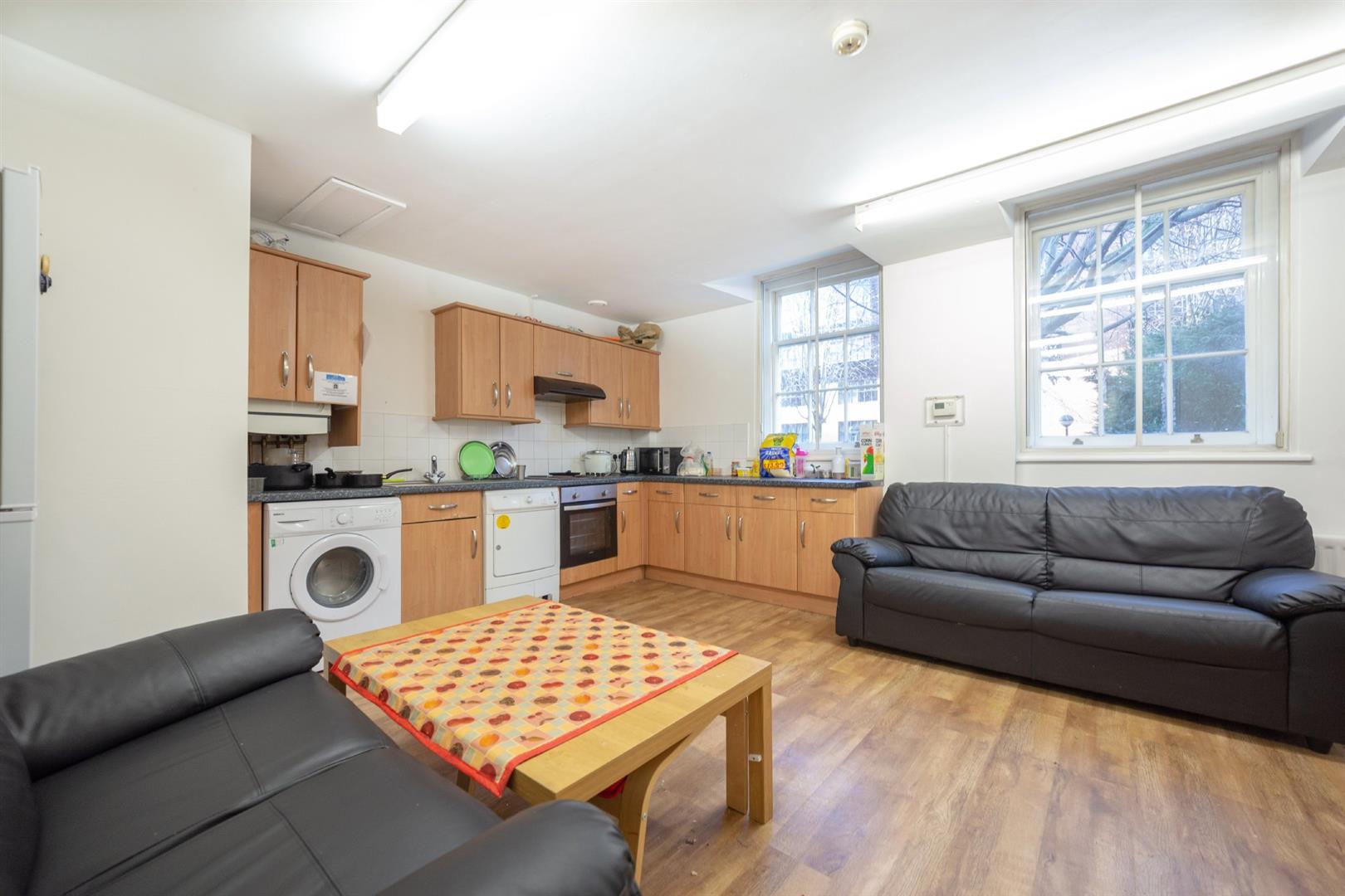 6 bed apartment to rent in Clayton Street West, City Centre  - Property Image 1