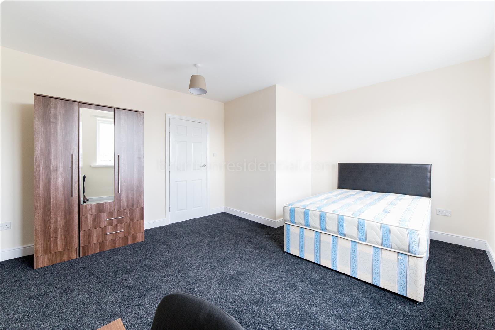 4 bed flat to rent in Coast Road, Heaton 7