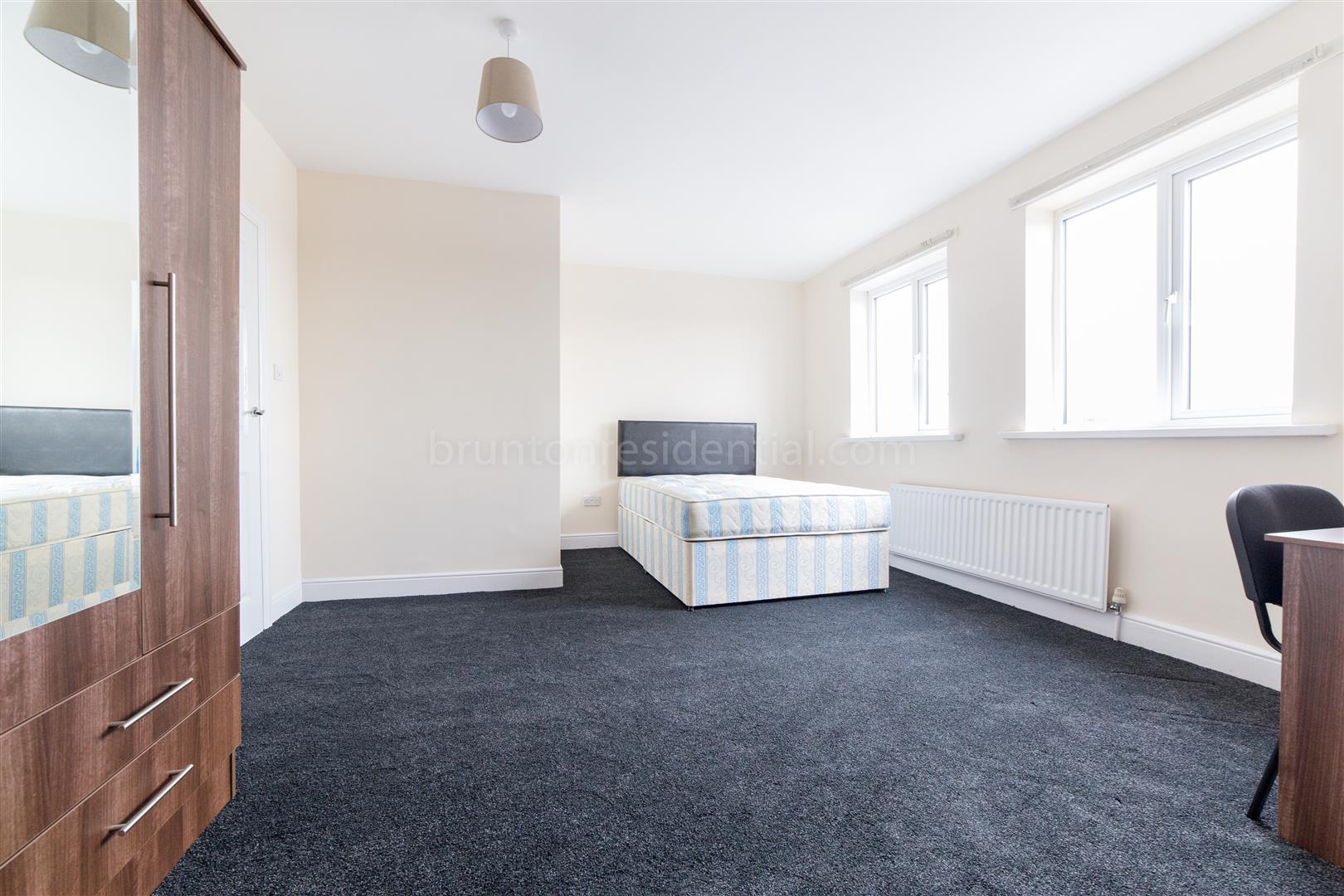 4 bed flat to rent in Coast Road, Heaton 9