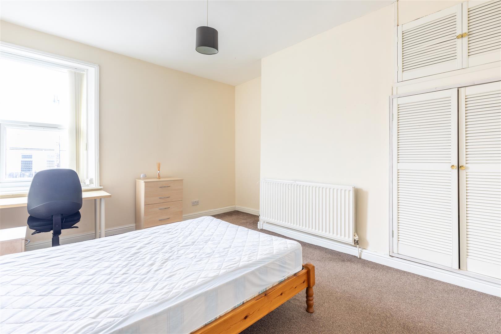 5 bed terraced house to rent in Chillingham Road, Heaton  - Property Image 14