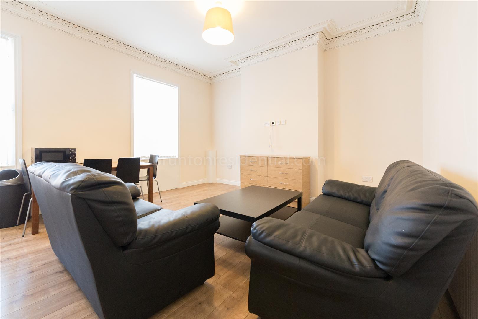 4 bed maisonette to rent in Chillingham Road, Newcastle Upon Tyne  - Property Image 4