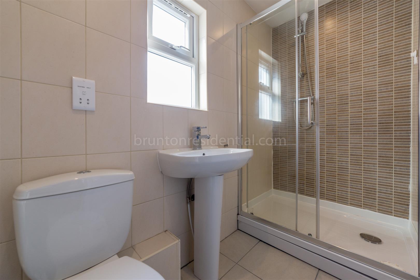 4 bed maisonette to rent in Chillingham Road, Newcastle Upon Tyne  - Property Image 9