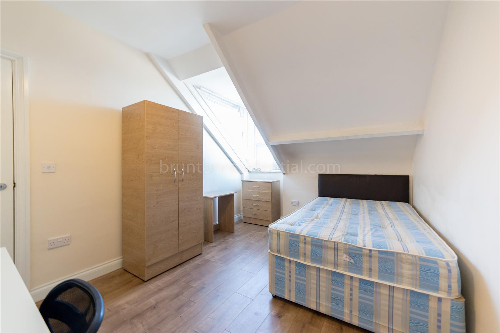 4 bed maisonette to rent in Chillingham Road, Newcastle Upon Tyne  - Property Image 12