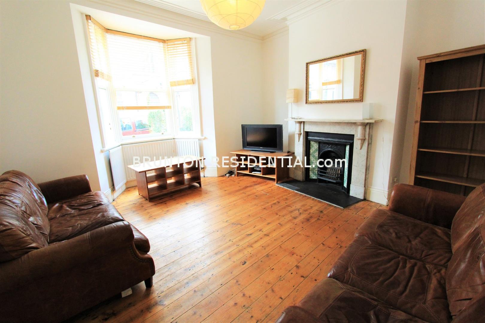 6 bed terraced house to rent in Claremont Street, Spital Tongues - Property Image 1