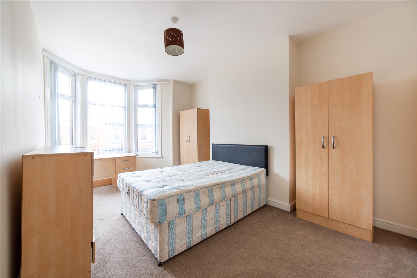 4 bed maisonette to rent in Simonside Terrace, Heaton 2