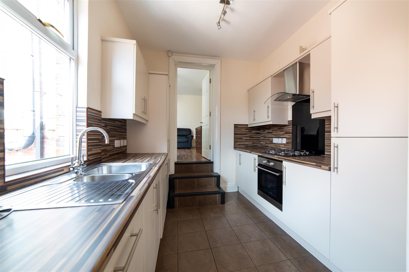 4 bed maisonette to rent in Biddlestone Road, Newcastle Upon Tyne  - Property Image 6