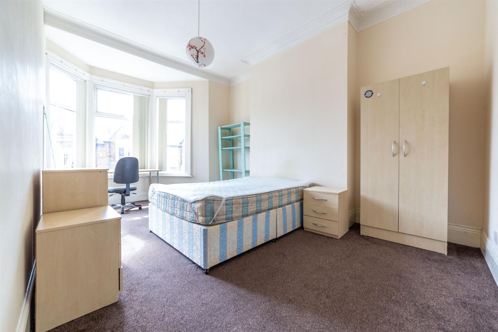 5 bed terraced house to rent in Simonside Terrace, Newcastle Upon Tyne  - Property Image 8