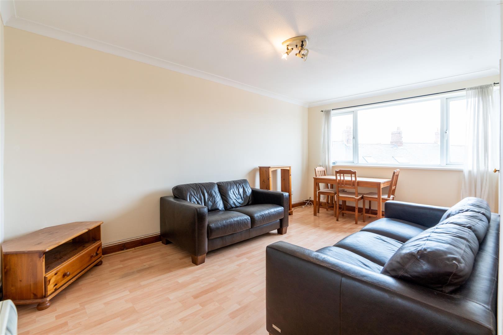 2 bed apartment to rent in Lonsdale Court, Jesmond, NE2 