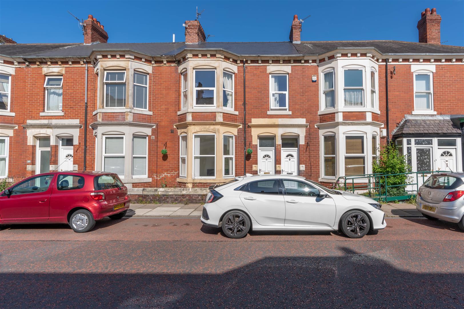 2 bed flat to rent in Whitefield Terrace, Heaton - Property Image 1