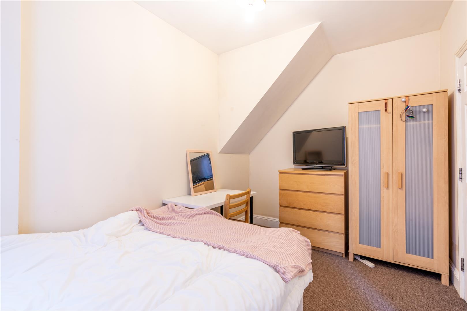 3 bed flat to rent in Tavistock Road, Jesmond 7
