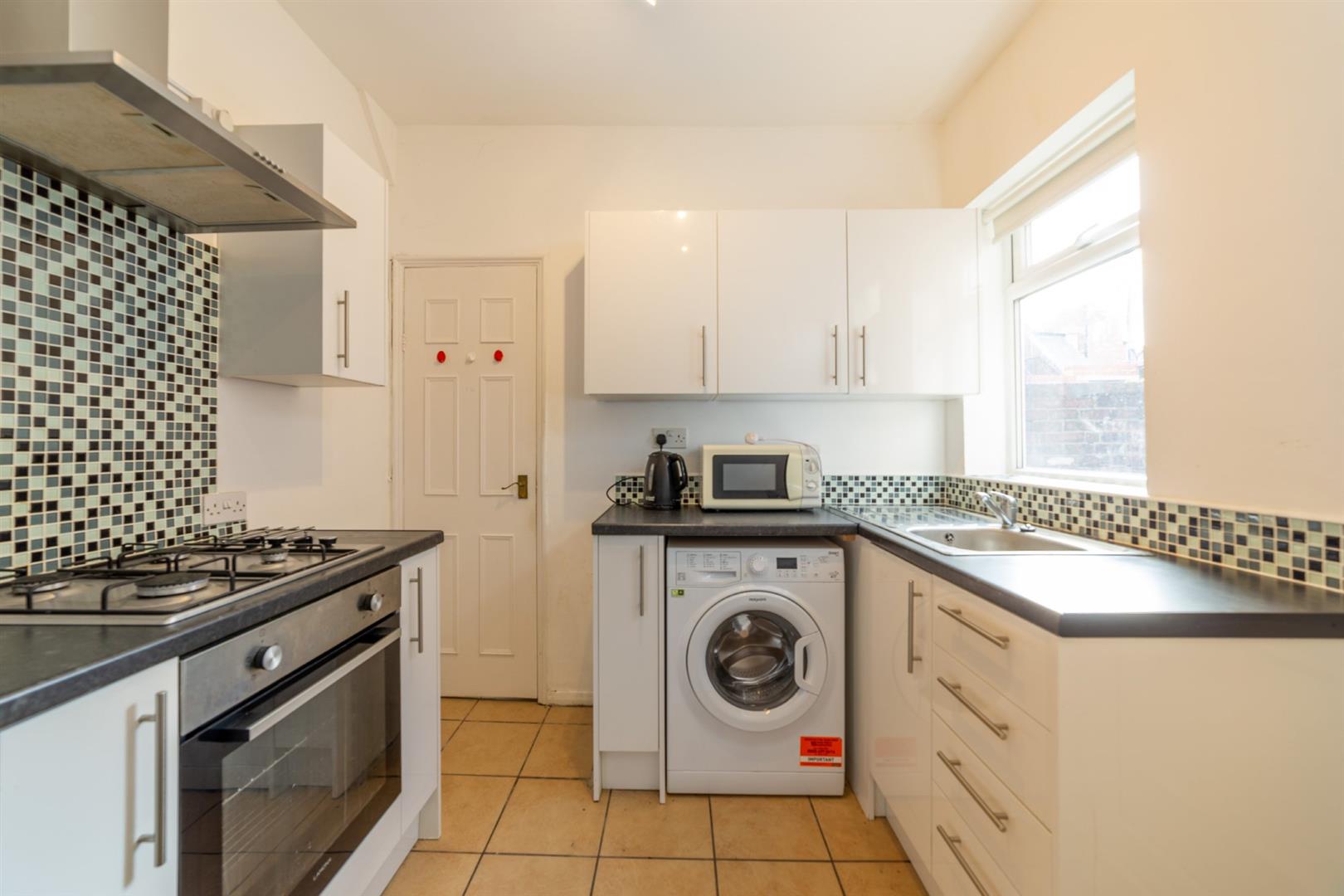3 bed flat to rent in Sackville Road, Newcastle Upon Tyne  - Property Image 3