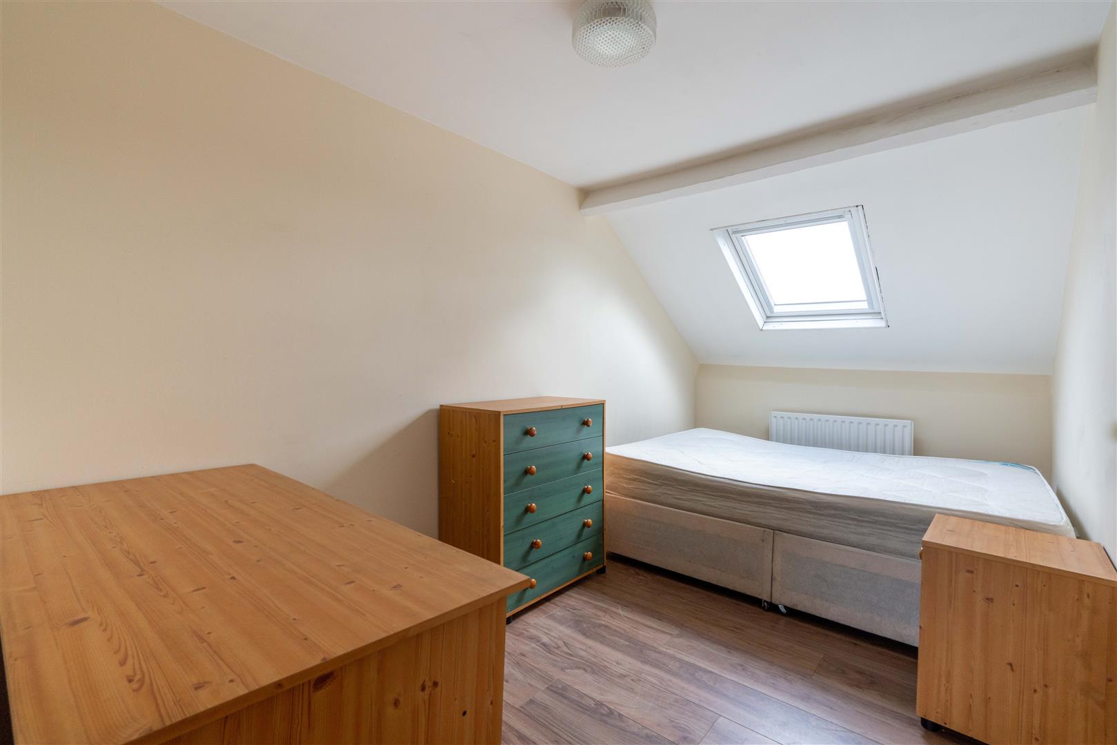 4 bed maisonette to rent in Rothbury Terrace, Newcastle Upon Tyne  - Property Image 9
