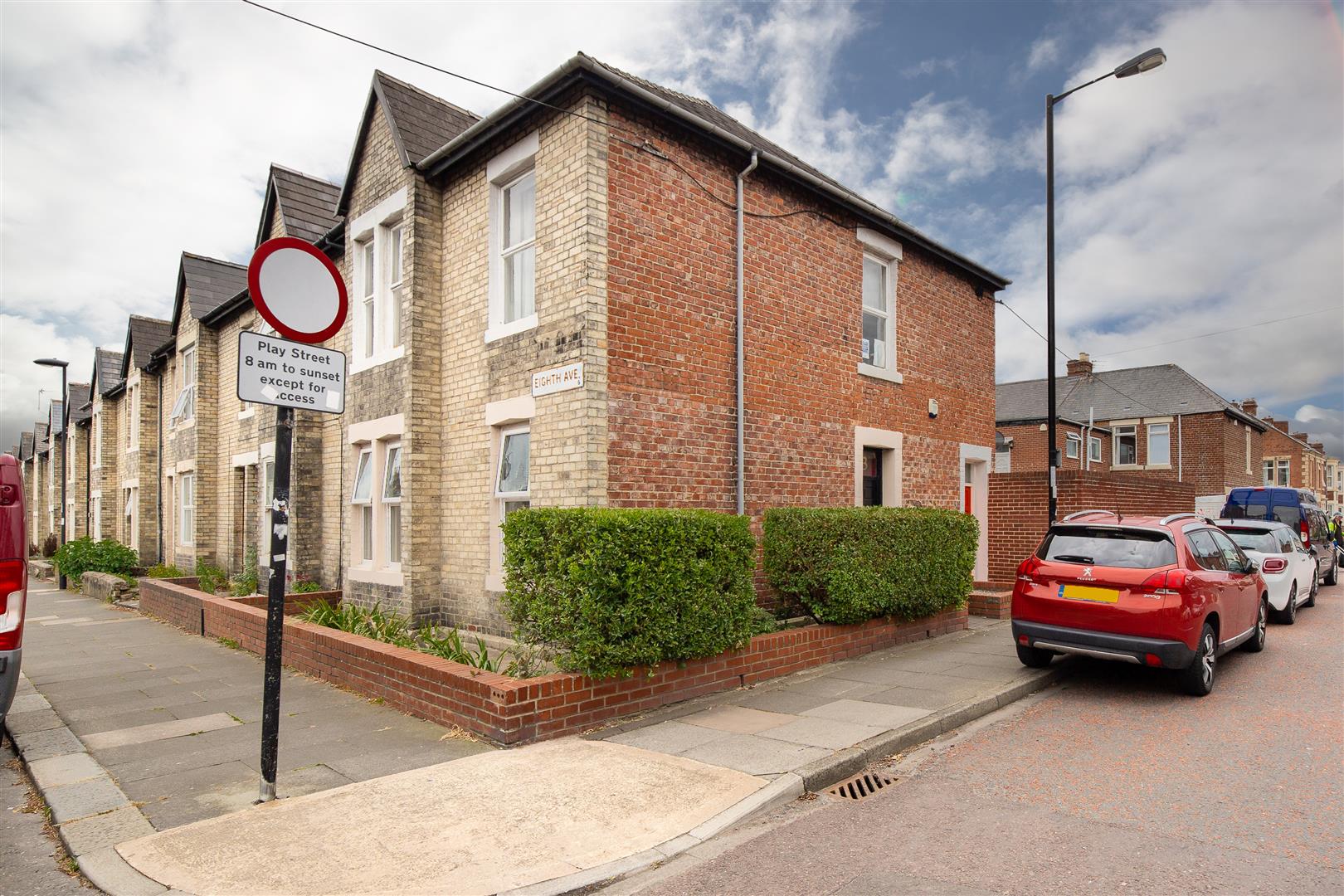 2 bed flat for sale in Second Avenue, Heaton 0