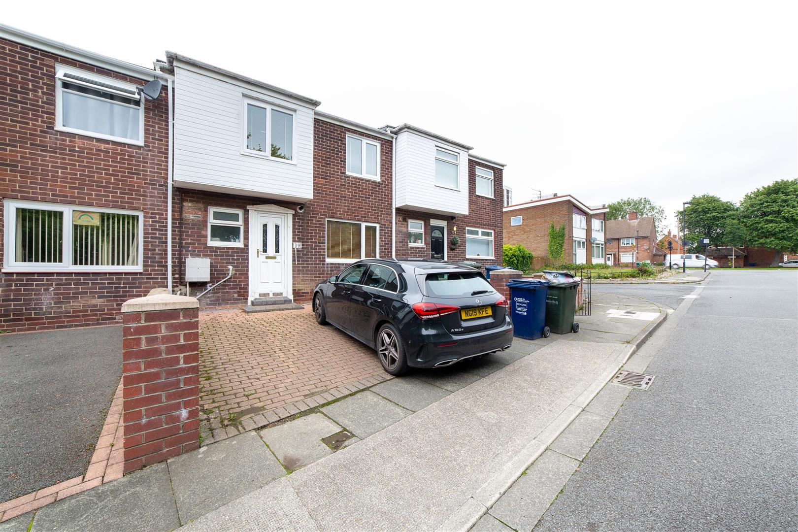 3 bed terraced house to rent in Henry Square, Newcastle Upon Tyne, NE2