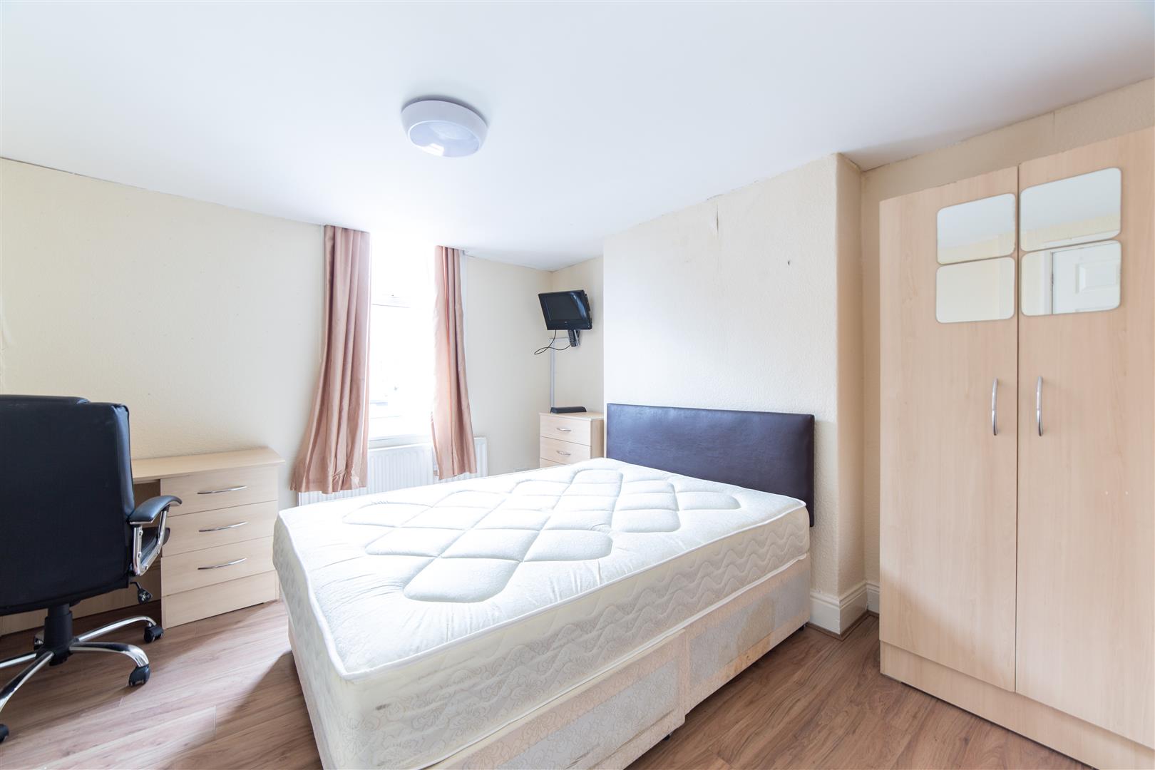 4 bed flat to rent in Stanmore Road, Heaton 6