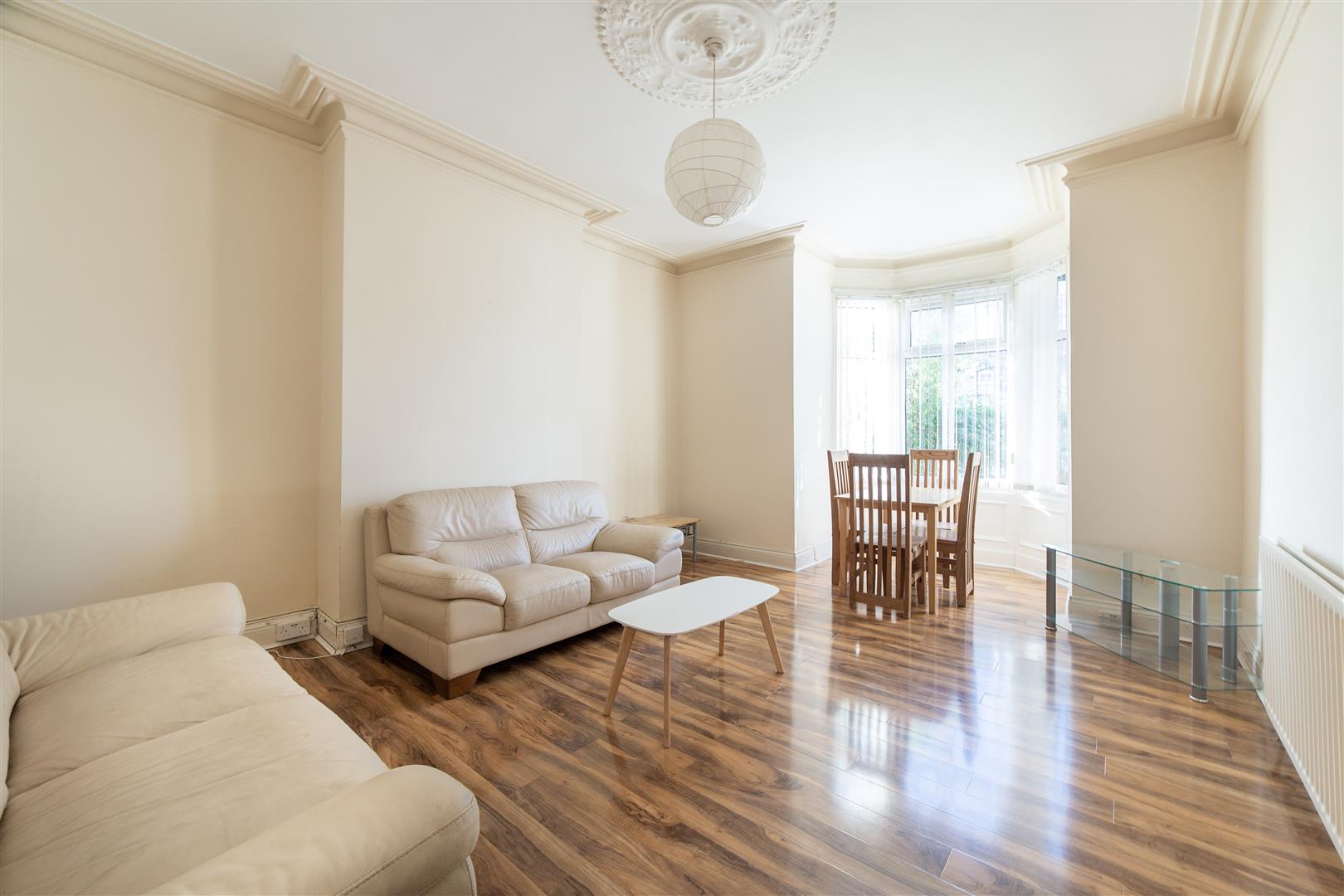 4 bed terraced house to rent in Chillingham Road, Newcastle Upon Tyne - Property Image 1