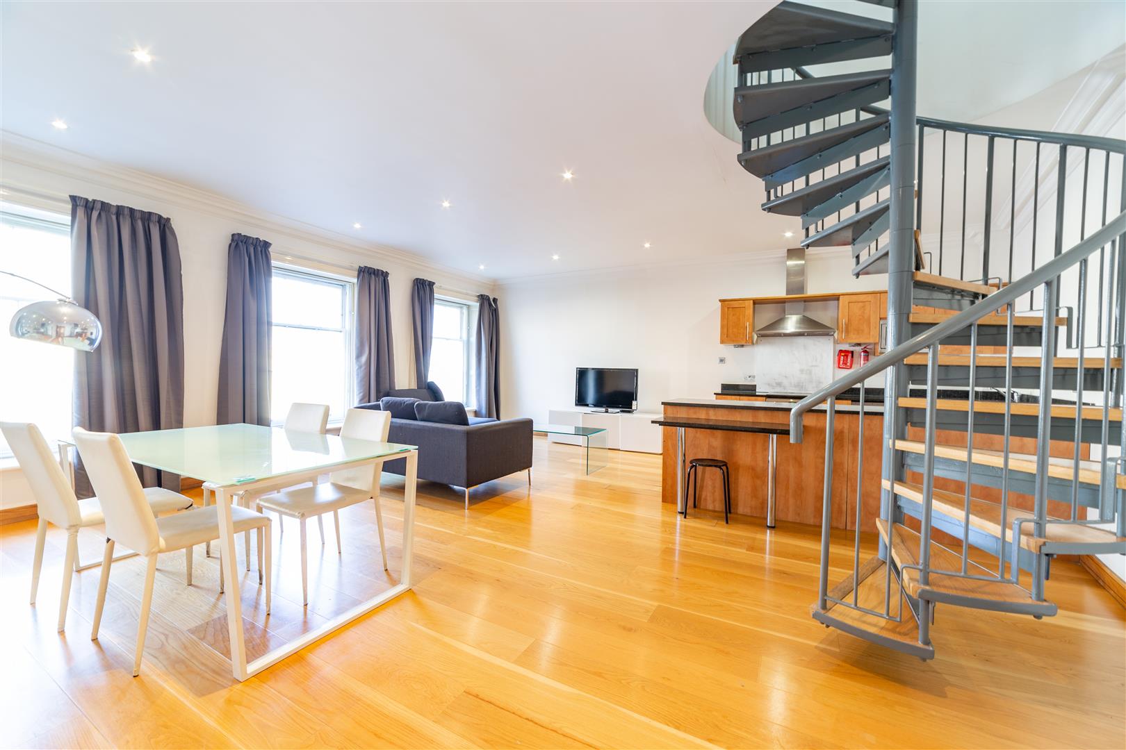 3 bed apartment to rent in Grainger Street, City Centre  - Property Image 1