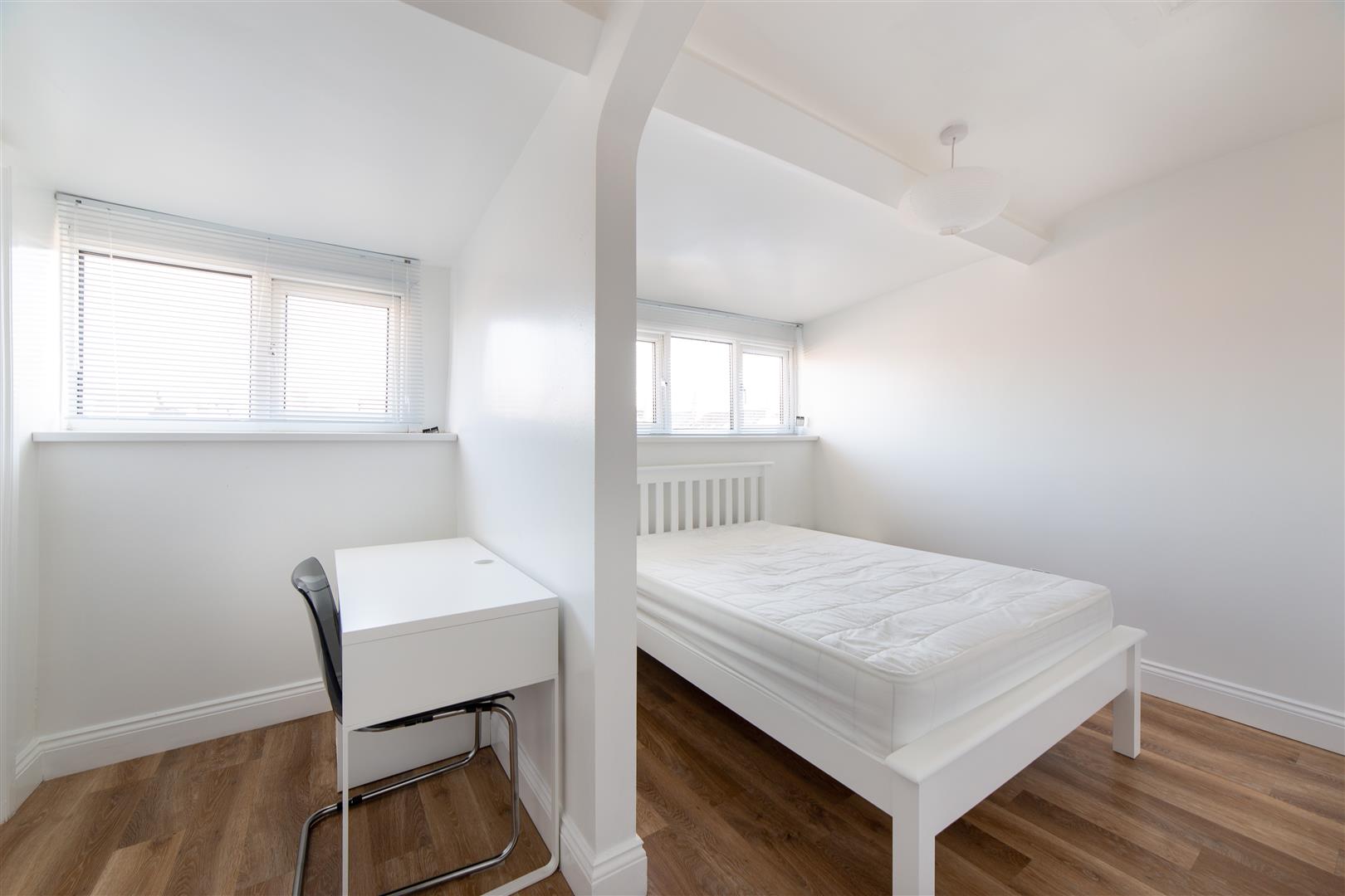 4 bed apartment to rent in Queens Road, Jesmond 6