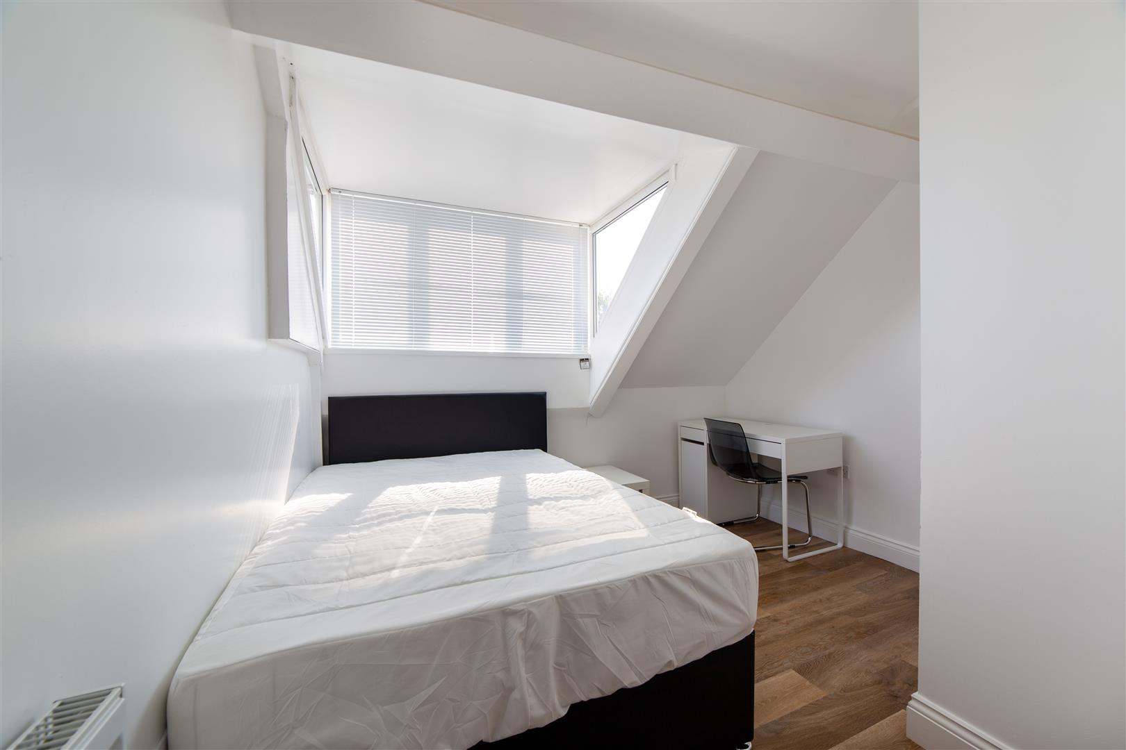 4 bed apartment to rent in Queens Road, Jesmond 8