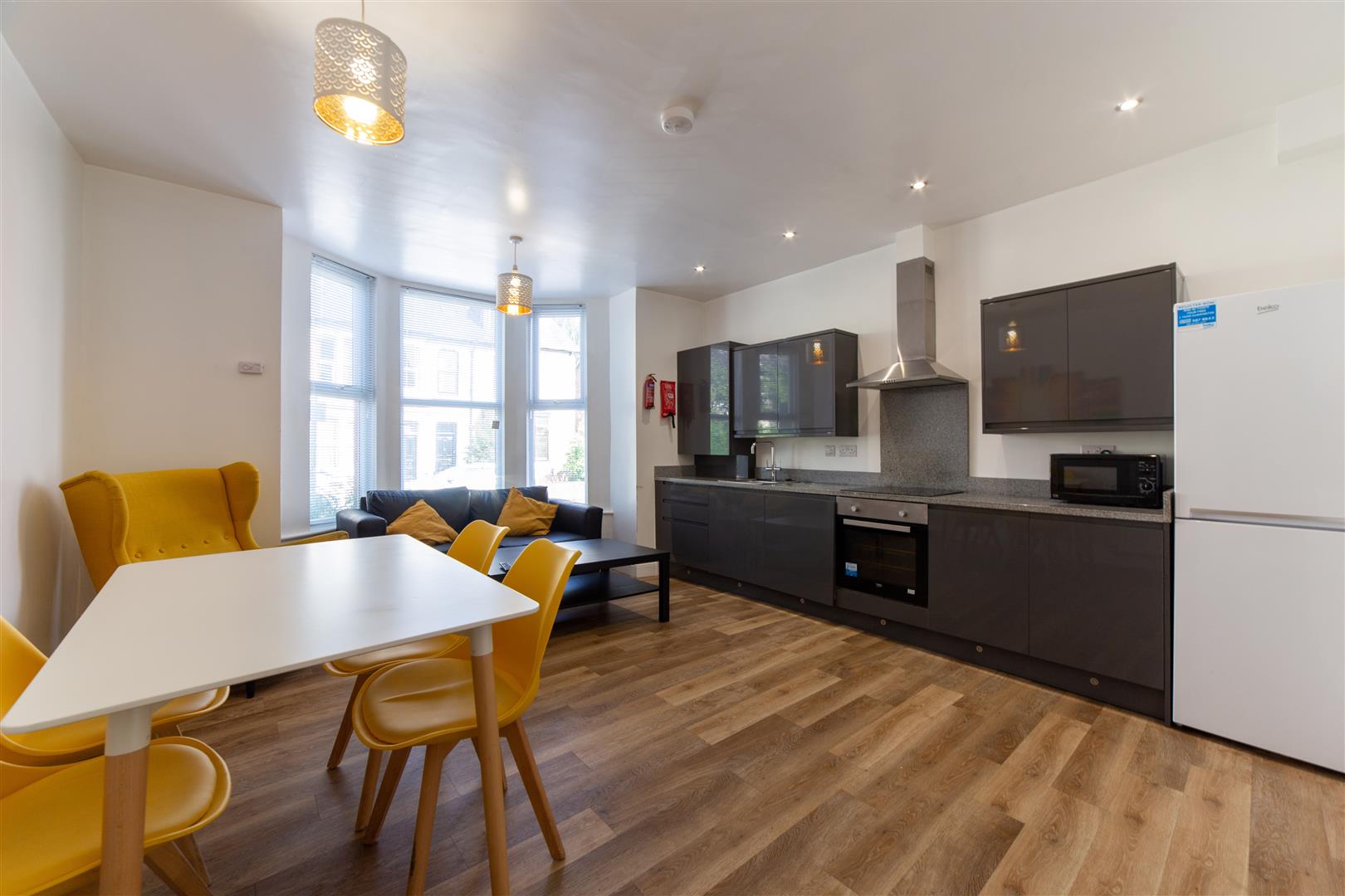 4 bed apartment to rent in Queens Road, Jesmond  - Property Image 1