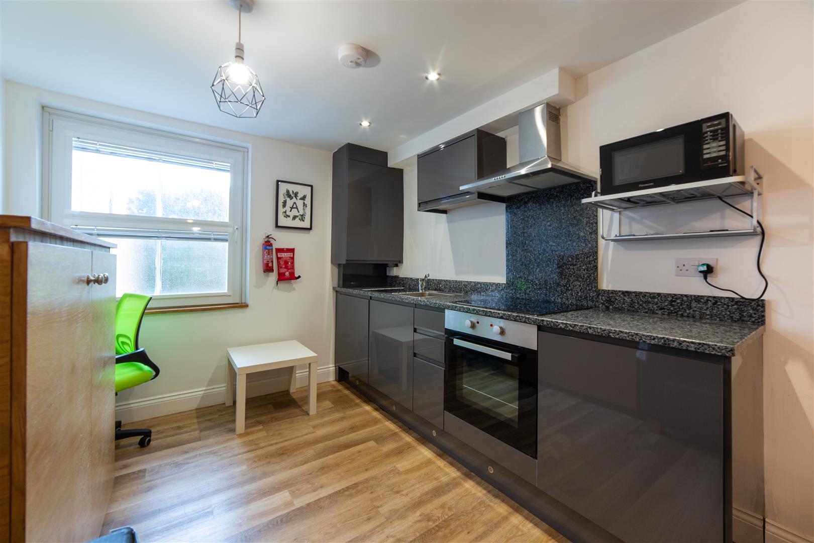 1 bed studio flat to rent in Osborne Terrace, Newcastle Upon Tyne  - Property Image 1