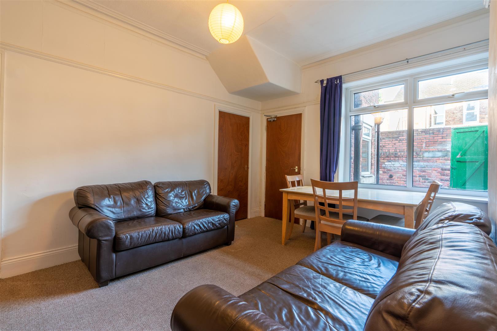 4 bed terraced house to rent in Warwick Street, Heaton - Property Image 1