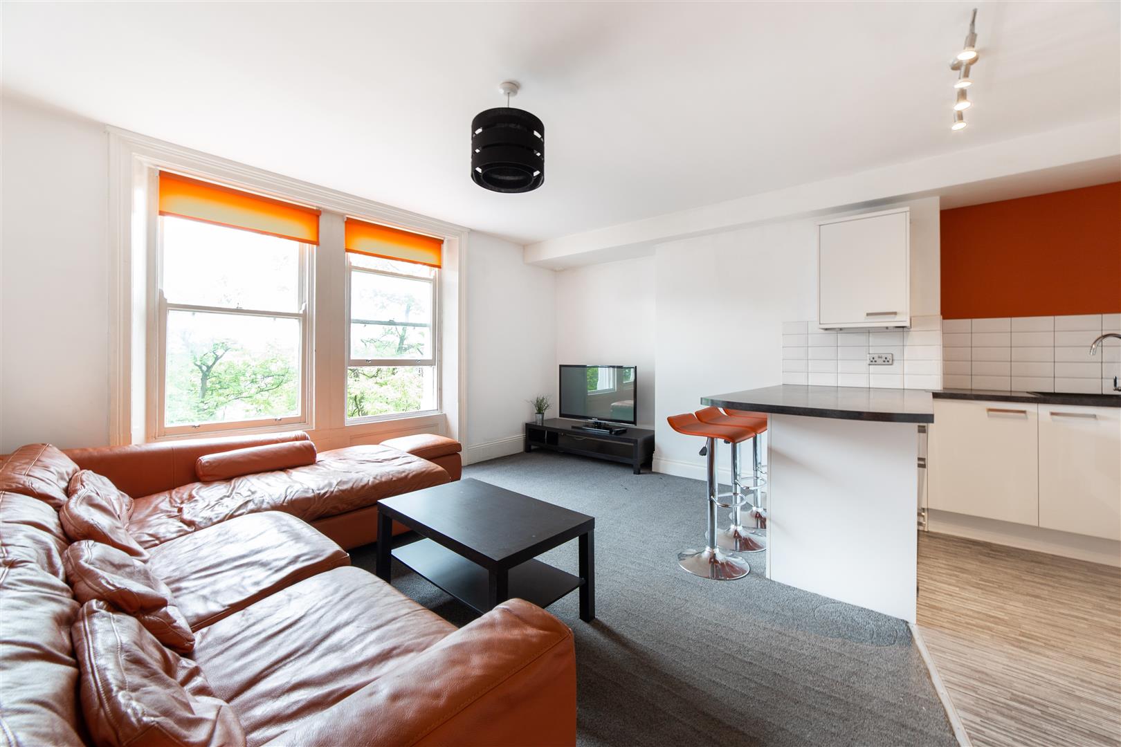 4 bed apartment to rent in Jesmond Road, Jesmond  - Property Image 2