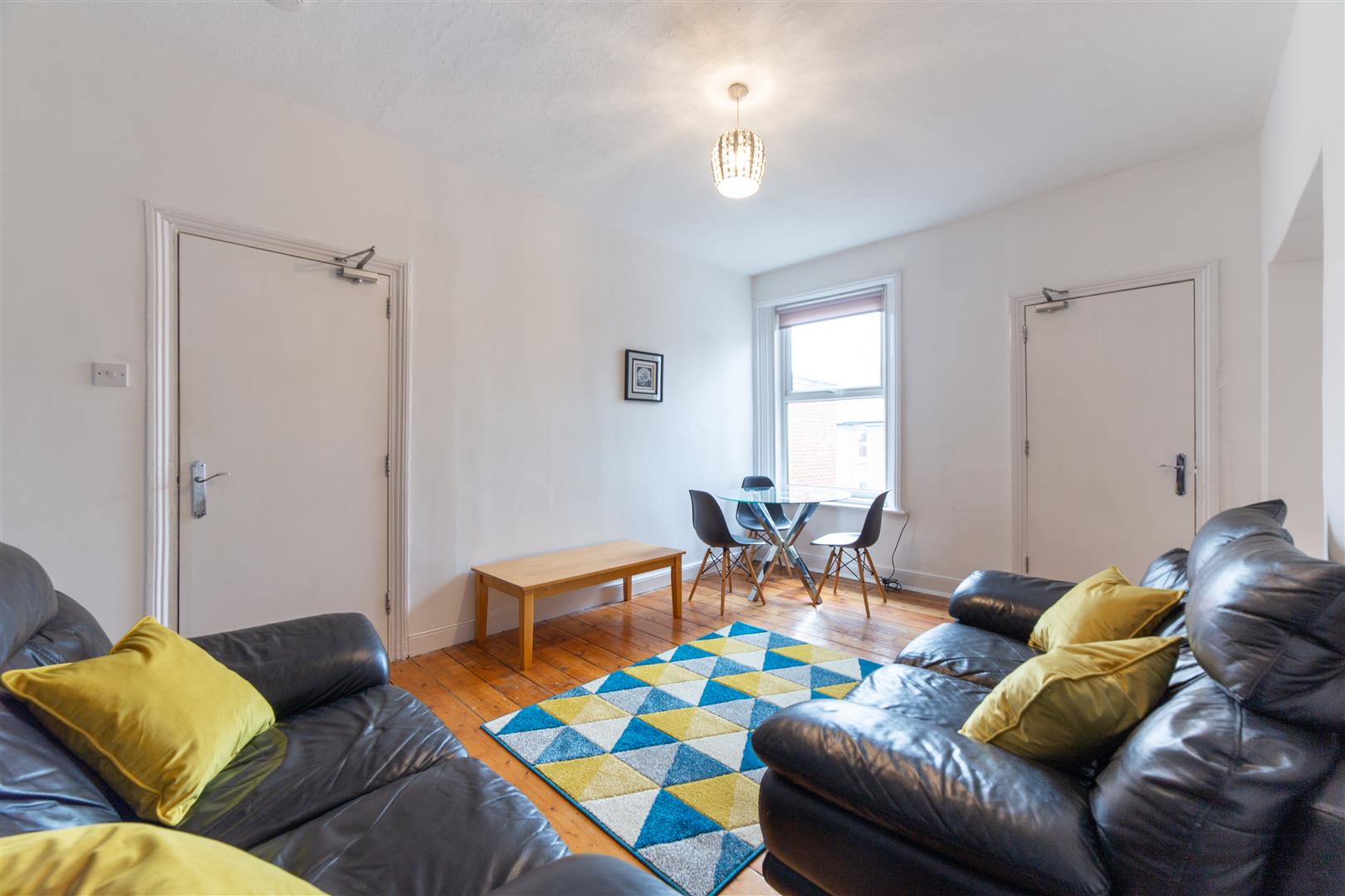 3 bed flat to rent in Bolingbroke Street, Heaton 2