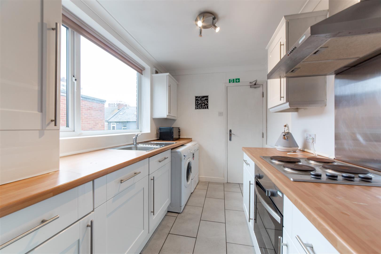 3 bed flat to rent in Bolingbroke Street, Heaton  - Property Image 5