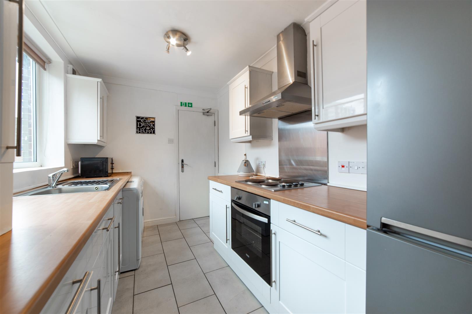 3 bed flat to rent in Bolingbroke Street, Heaton  - Property Image 4