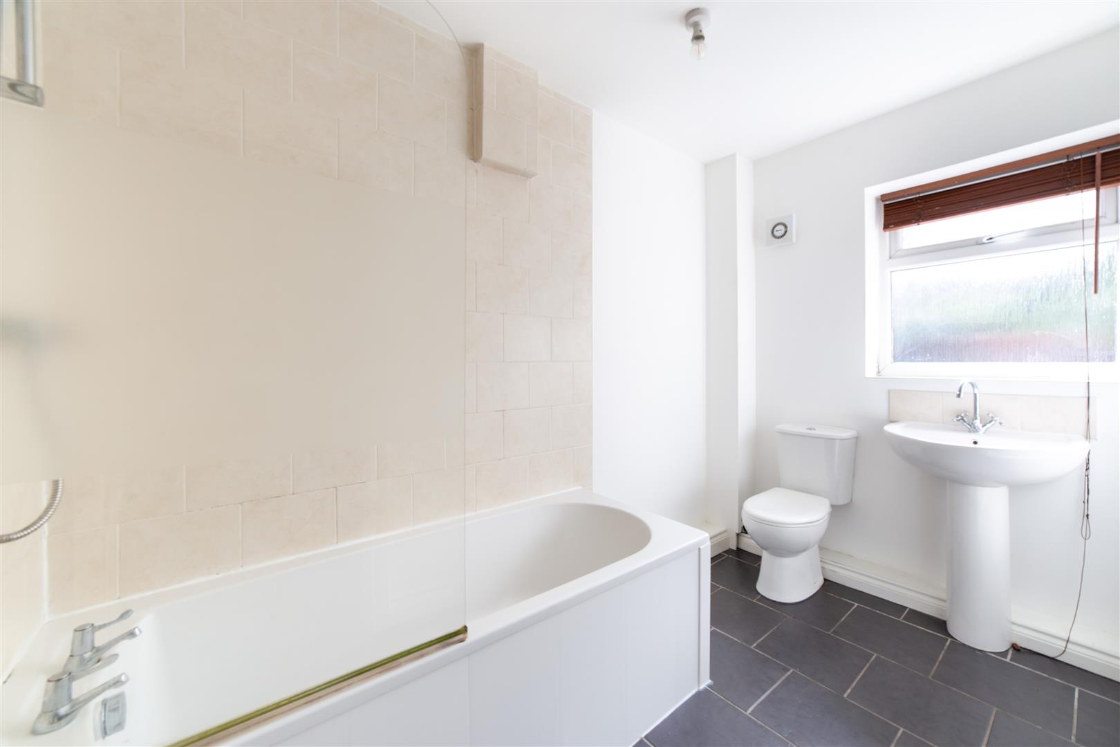 2 bed flat to rent in Simonside Terrace, Heaton  - Property Image 6