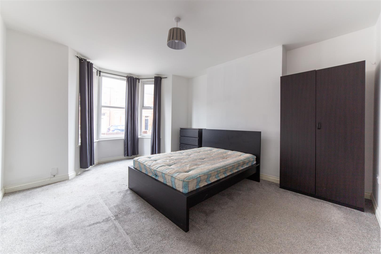 2 bed flat to rent in Simonside Terrace, Heaton 6